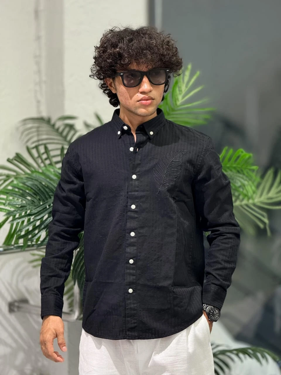 EMBROIDERY STRIPED SHIRT REGULAR FIT  - BLACK