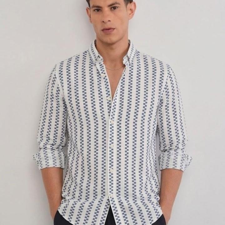 White & Slate Blue Geometric Stripe
