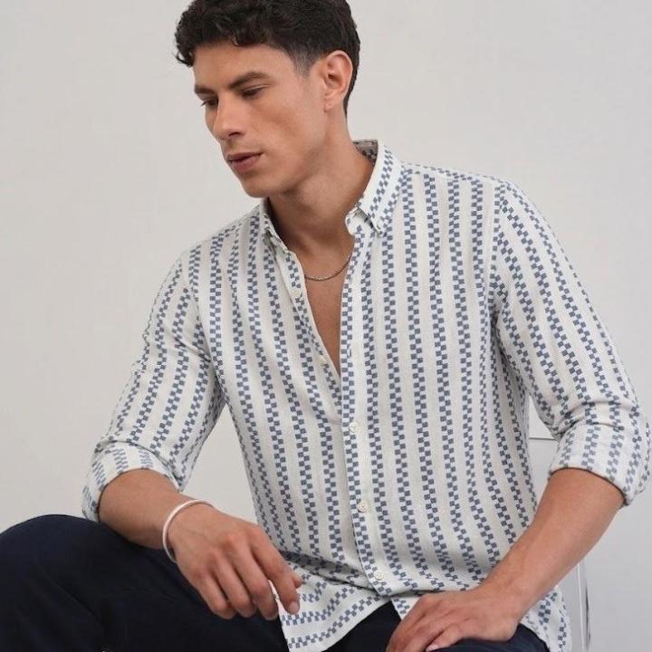 White & Slate Blue Geometric Stripe